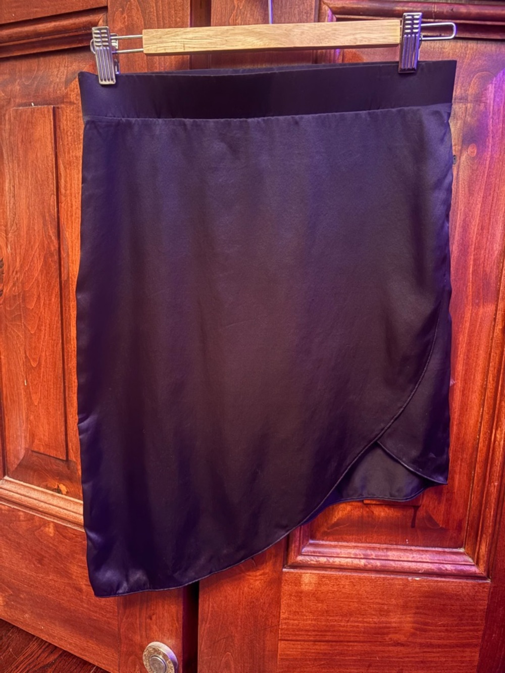 Maison Close 100% Silk skirt with slit - Picture 2 of 7